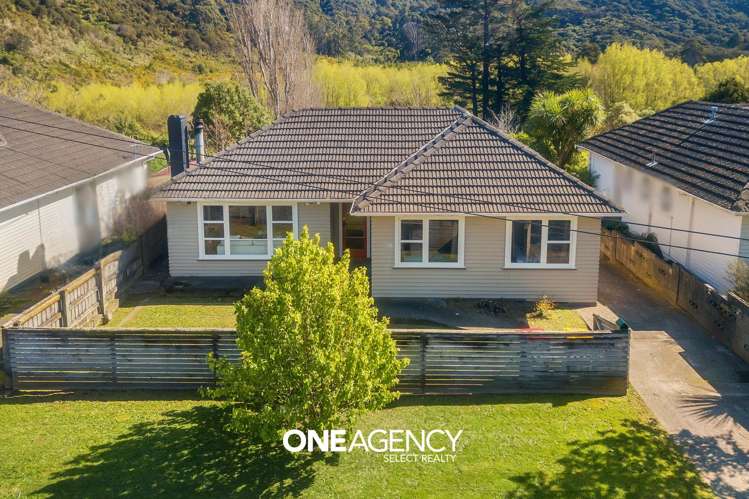 90 Wood Street Wainuiomata_0