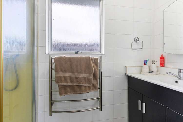 169 Mahia Road Wattle Downs_17