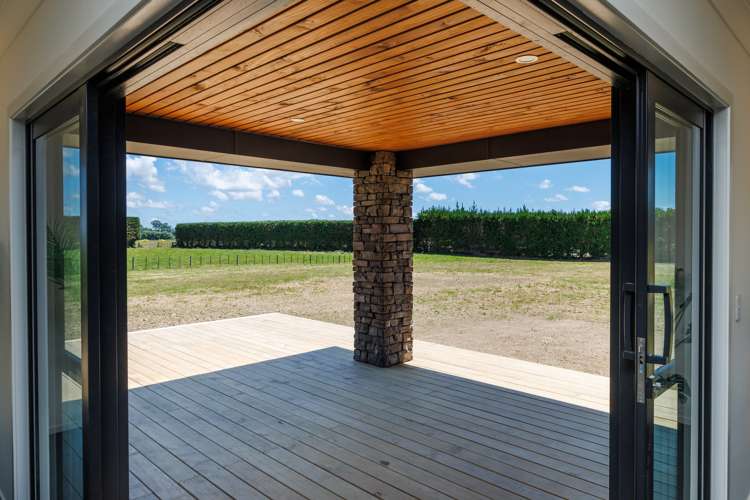 167 Spur Road West Feilding_14