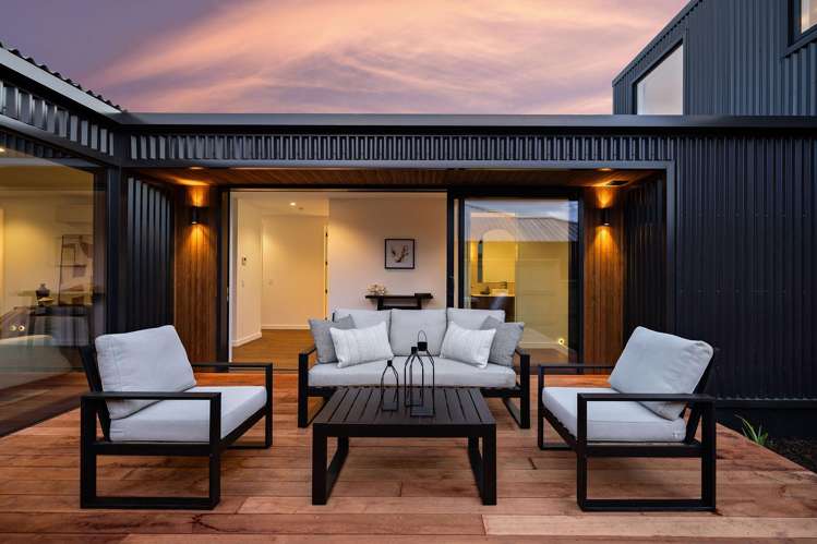11 Rowe Drive, Hanley's Farm Jacks Point_15