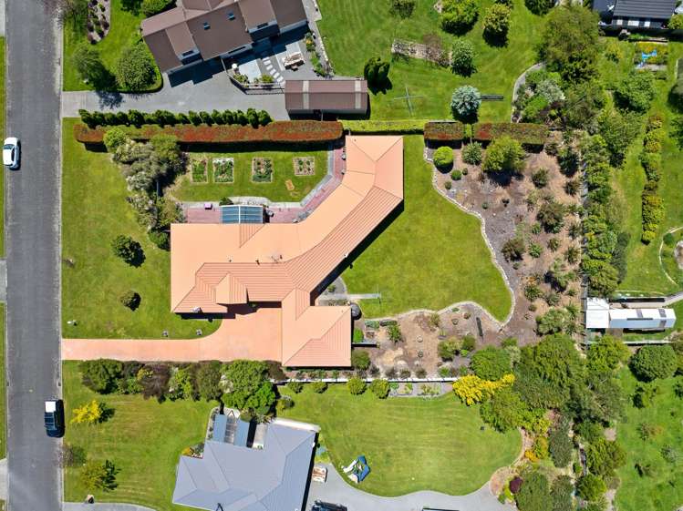 6 Daffodil Grove Carterton_2