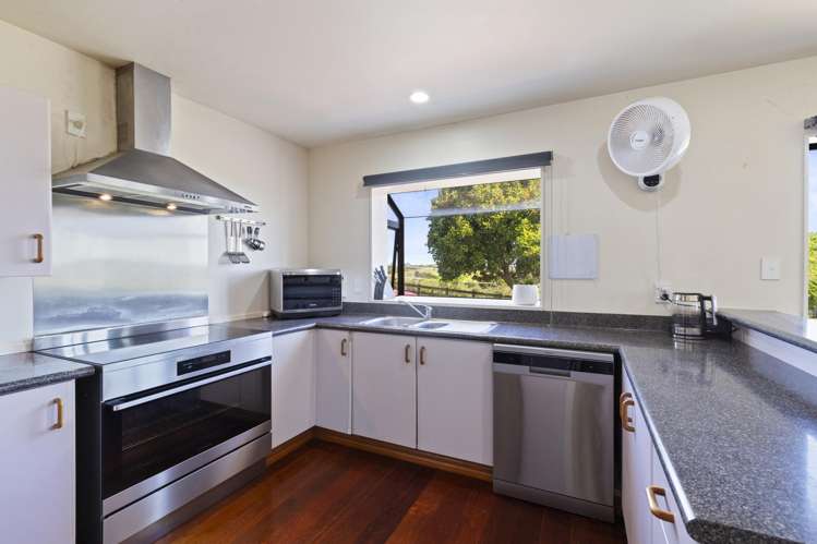 1761 Highway 22 Pukekawa_18