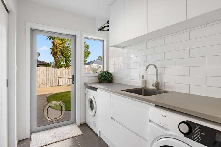 2 Lamia Grove Papamoa_20