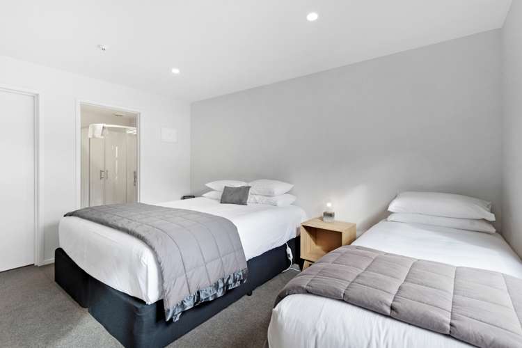 4 Monaco Drive Cromwell_16