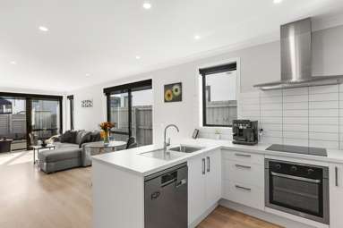 14 Propeller Avenue_1