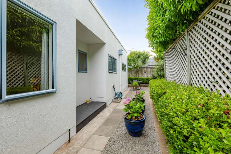 15a Bulteel Street New Plymouth Central_23