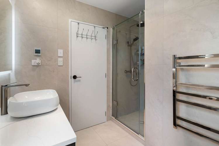 52 Malahide Drive Flat Bush_26