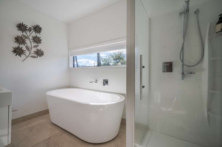 9 Lushingtons Bay Road Takamatua_24