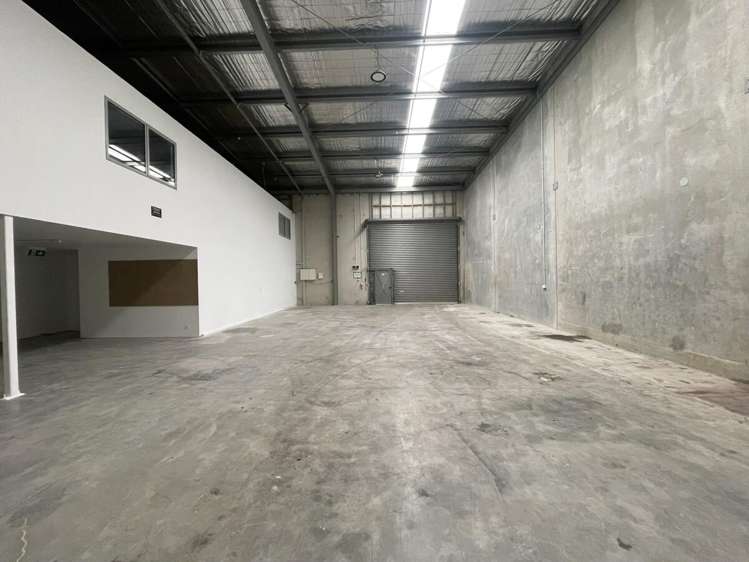 Unit 11, 19 Nga Mahi Road Sockburn_2