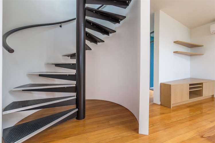 27 Settlers Hill Akaroa_13