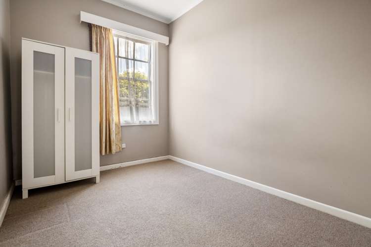82 The Drive Epsom_15