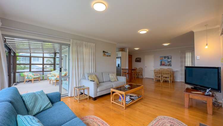 107 Howard Road Orere Point_12