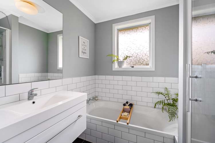 99 Hall Road Sawyers Bay_15