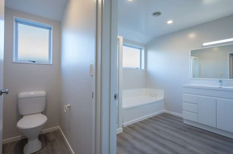 24 Kingsford Drive Stoke_11