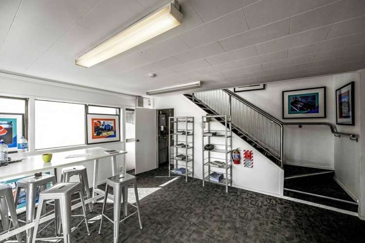 50 Parkway Drive Albany_11