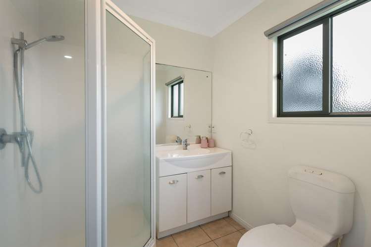 8 Athenree Heights Athenree_15