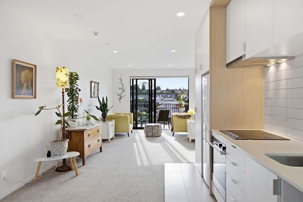 303/3 Bluegrey Avenue_3