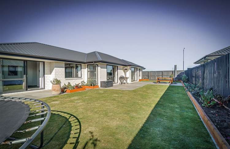 75 Southfield Drive Lincoln_13