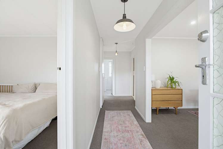 352 Main Sh25 Road Tairua_10