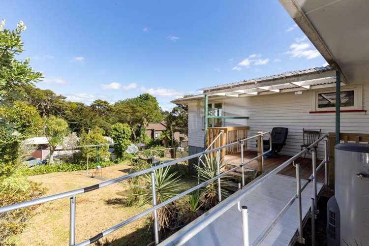 54 Woodfern Crescent Titirangi_7