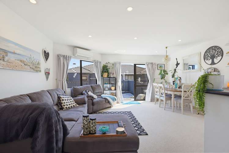 4C Richard Street Titahi Bay_8
