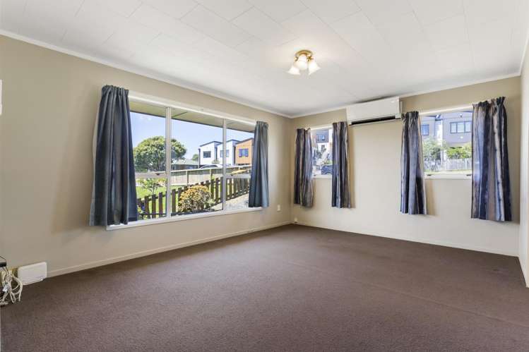 21 Hewlett Road Massey_6