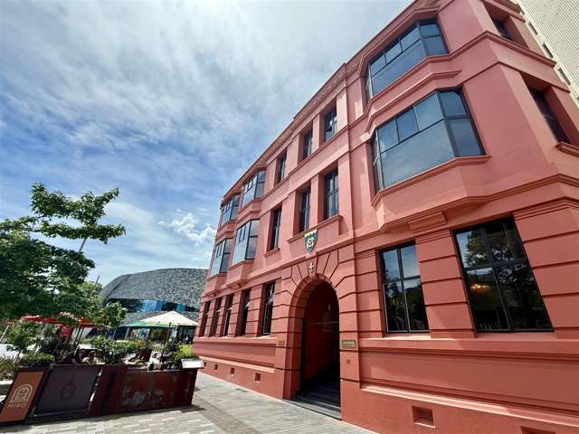 Heritage Elegance on the Avon