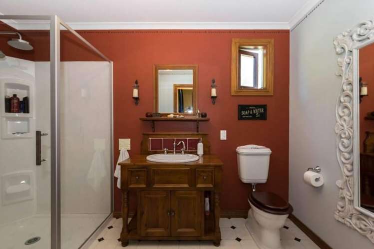 8 Cook Street Havelock_10