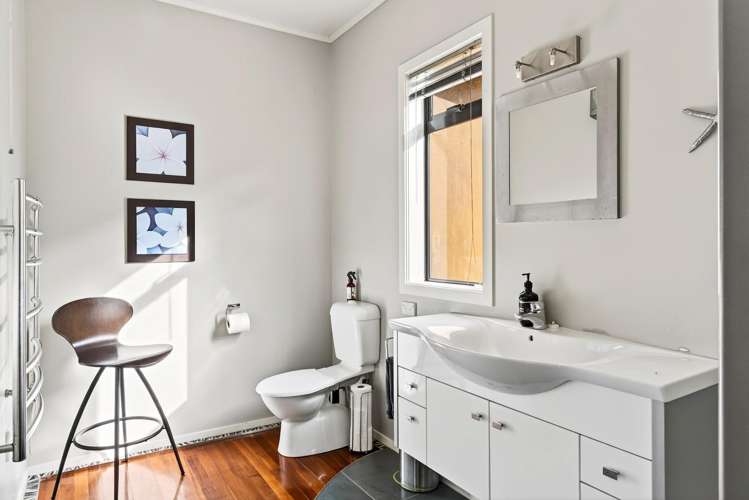 49 Moana Road Okitu_12