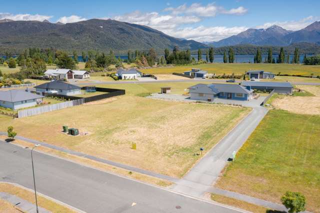 9 Breaksea Street Te Anau_4