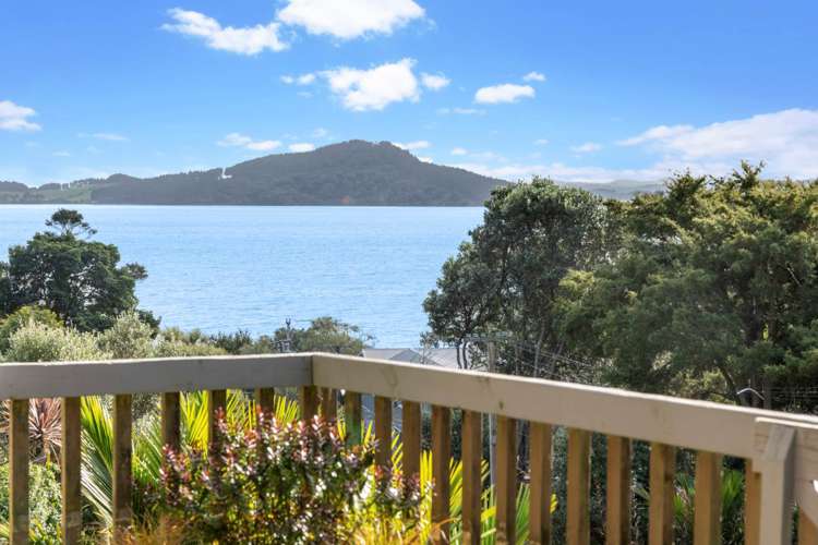 11 Te Papa Road Kawakawa Bay_8