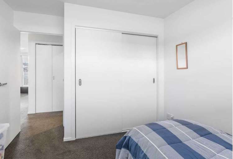 221/17 Link Crescent Stanmore Bay_5