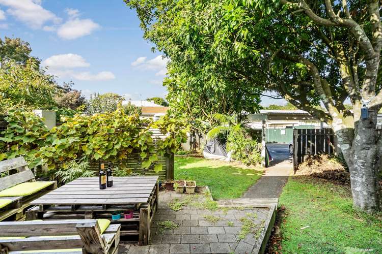 3/3 Colonel Nixon Street Onehunga_13