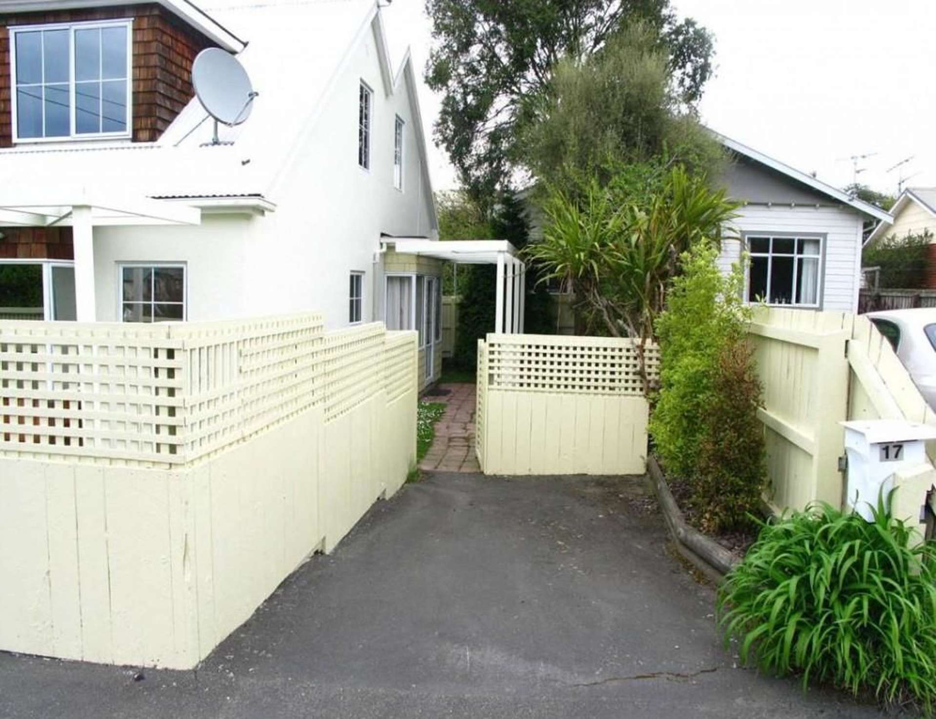 17a Carlyle Street North East Valley_0