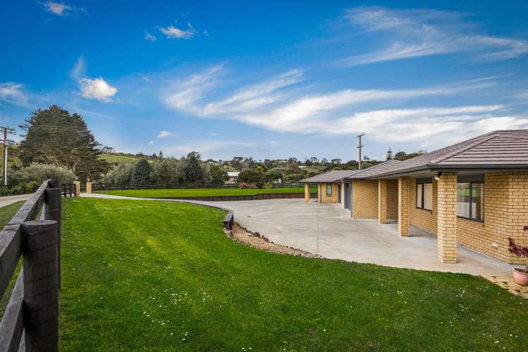 28B Tram Valley Road Swanson_26