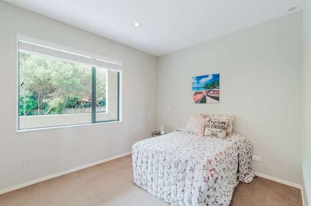 B305/525 East Coast Road Pinehill_2