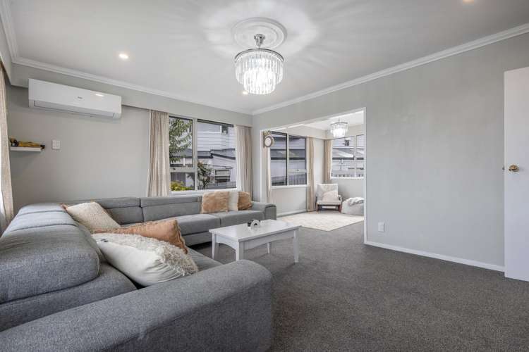 11 Tweed Road Papakowhai_4