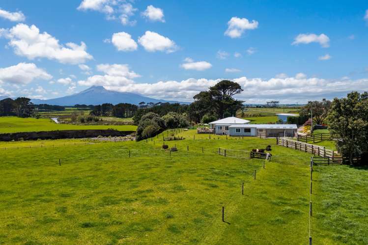 3624 Eltham Road Opunake_10