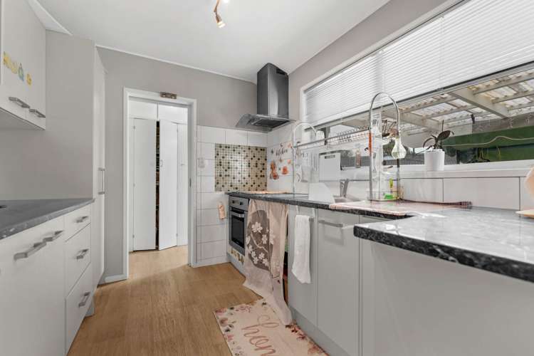 12 Suwyn Place Weymouth_16