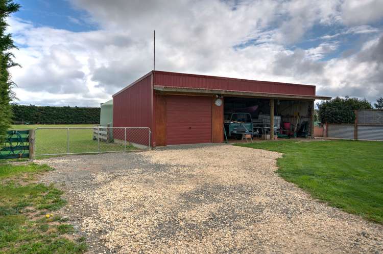 10 Mulholland Drive Darfield_16