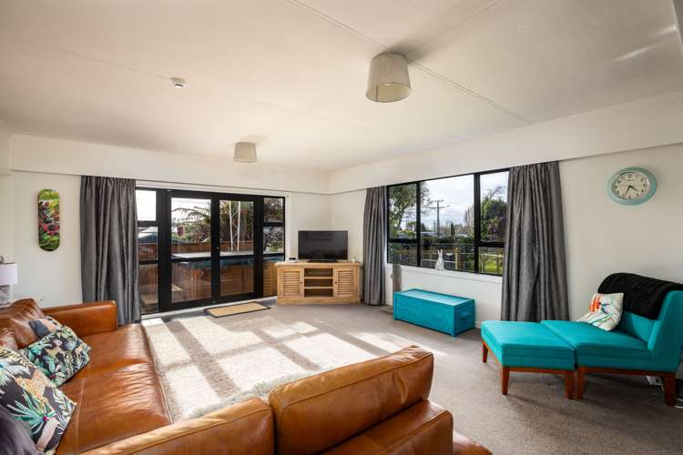 19 Takiroa Street Urenui_7