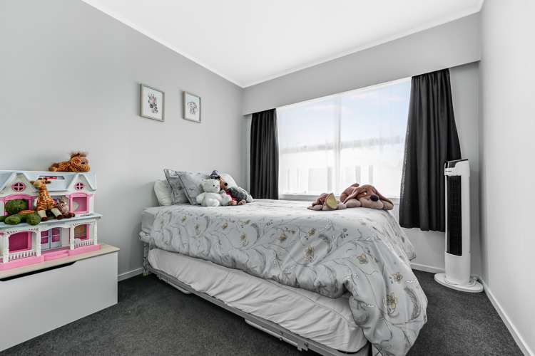 29 Ashurst Avenue Pukete_9