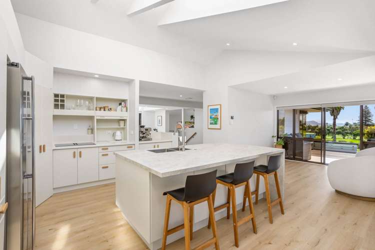 2 Esther Place Red Beach_9