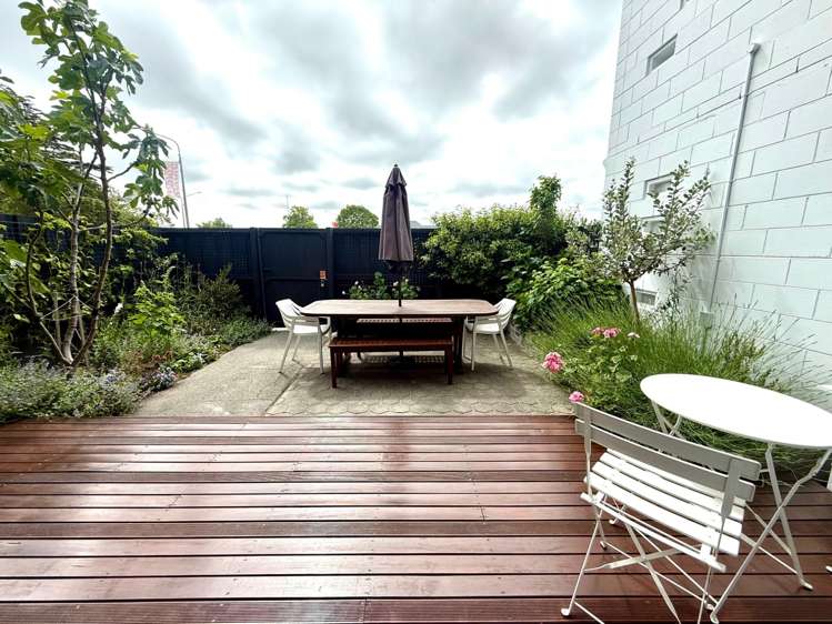  2/58 Papanui Road Merivale_9