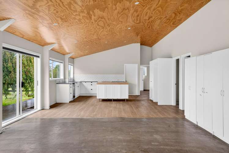 61 Boord Crescent Kumeu_22