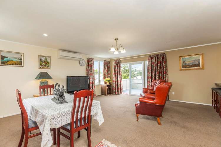 9 Chippendale Crescent Birkdale_2