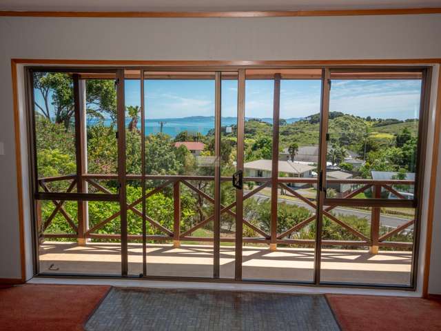 Get your foot on the Coopers Beach property ladder