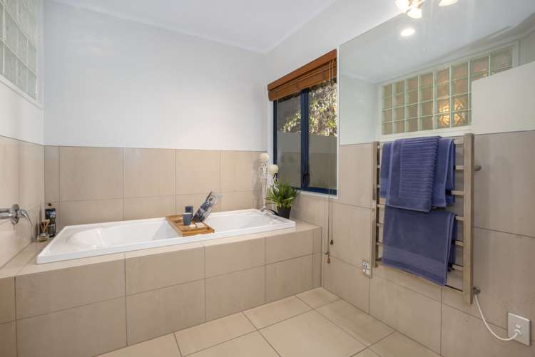 15a Seaview Road Paremata_21