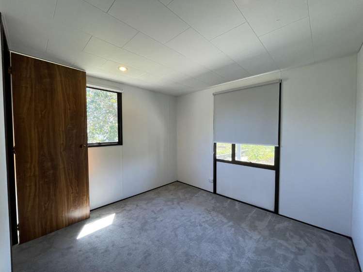 300 State Highway 16 Kumeu_10