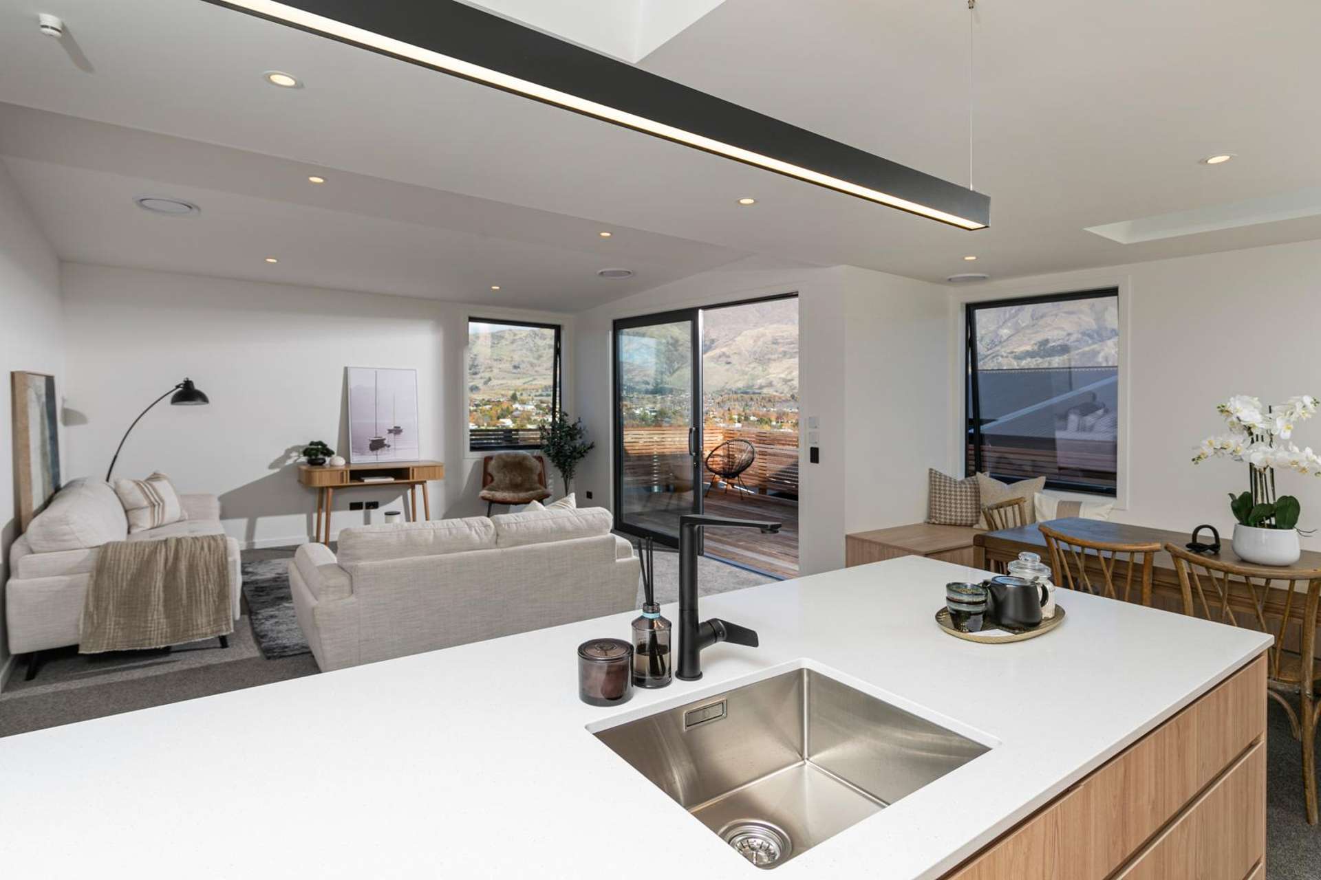 2/87 Mills Road Wanaka_0